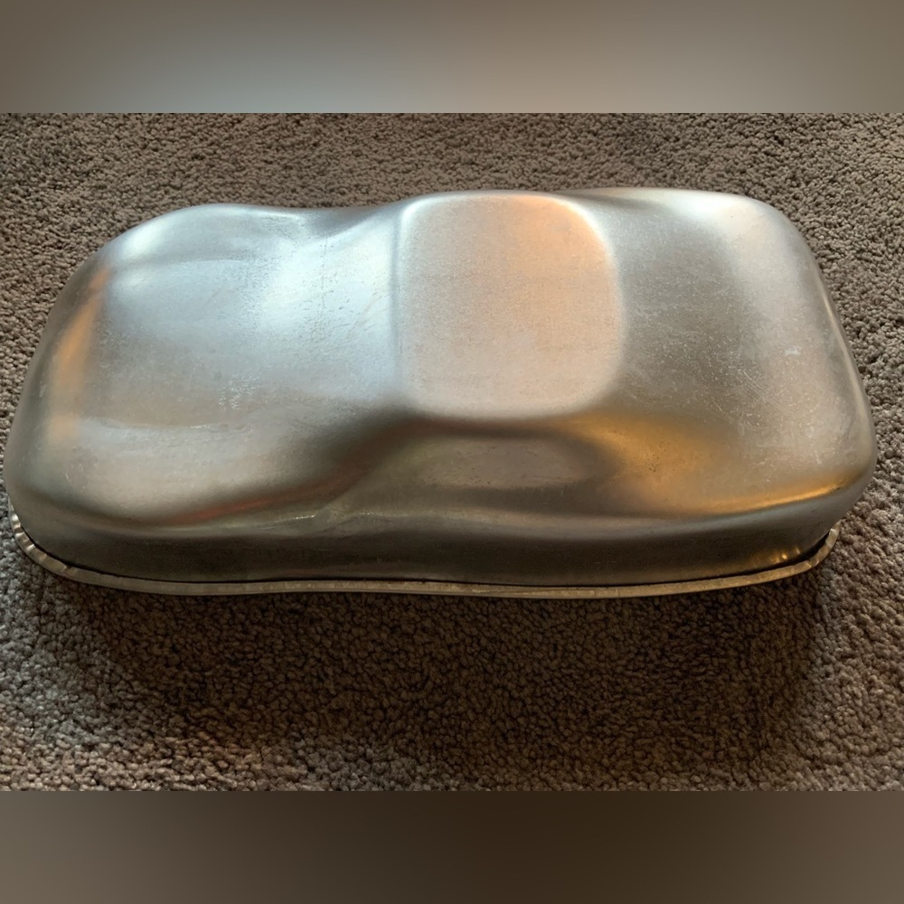 NASCAR CORVETTE CAKE PAN with PLASTIC SPOILER. New! Nascar Race car. Vintage. - Picture 2 of 4